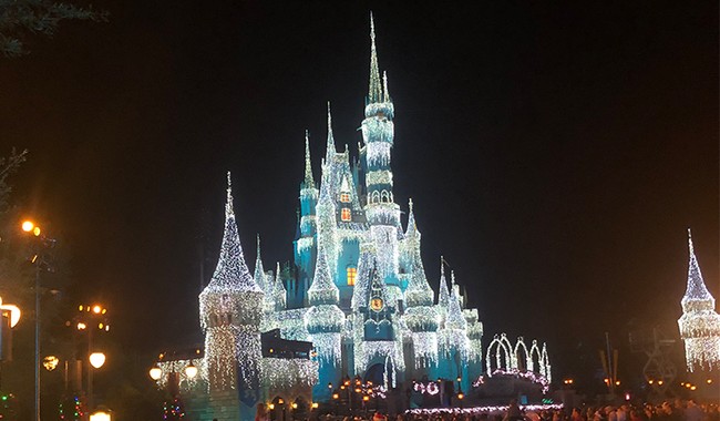 One Mishap Nearly Ruined This Family's Christmas Disney Trip – PJ Media