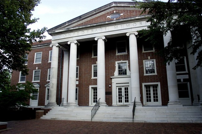 Pro-Hamas Protesters at Vanderbilt University Call 9-1-1- About a Tampon – HotAir