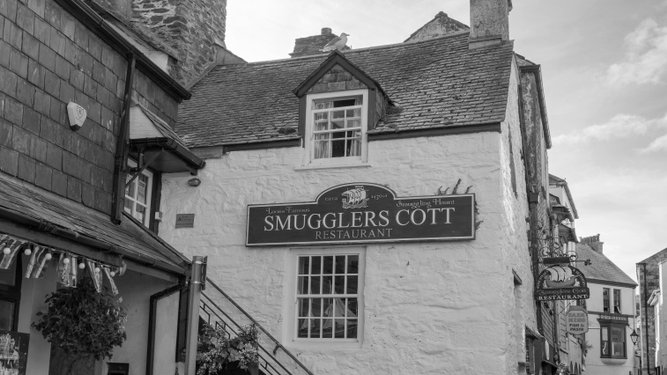 When smugglers were pariahs – not VIPs