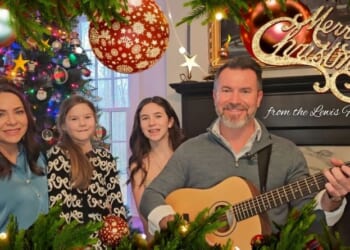 Video & Podcast: Merry Christmas From The Lewis Family!
