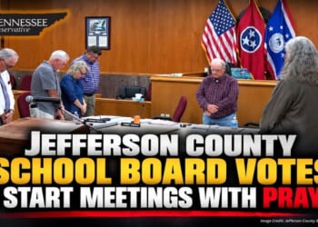 Jefferson County School Board Votes To Start Meetings With Prayer